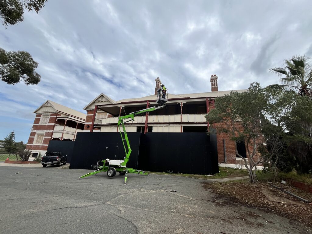 commercial gutter cleaning perth